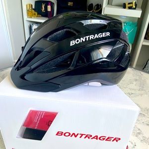 Top of the line brand bike ridding helmet . Black M/L